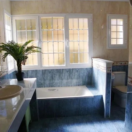 Majestic Comfortable * Bahia de Casares