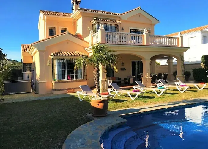 Majestic Comfortable Vila